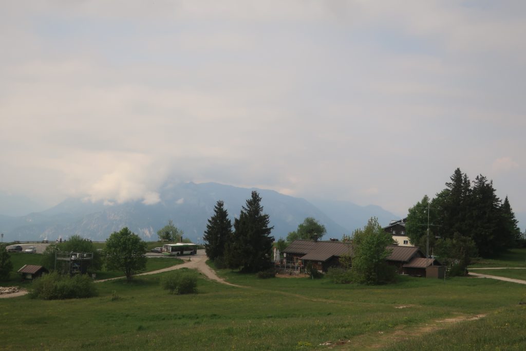 Gaisbergplateau und Untersberg im Hintergrund