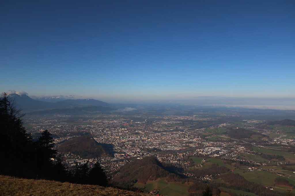 Blick auf den Norden der Stadt Salzburg und den Flachgau